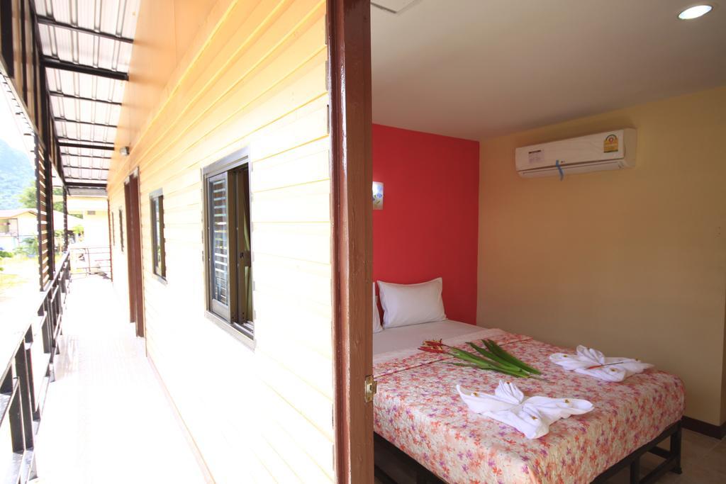 Pongpan House Phi Phi Appartement Buitenkant foto