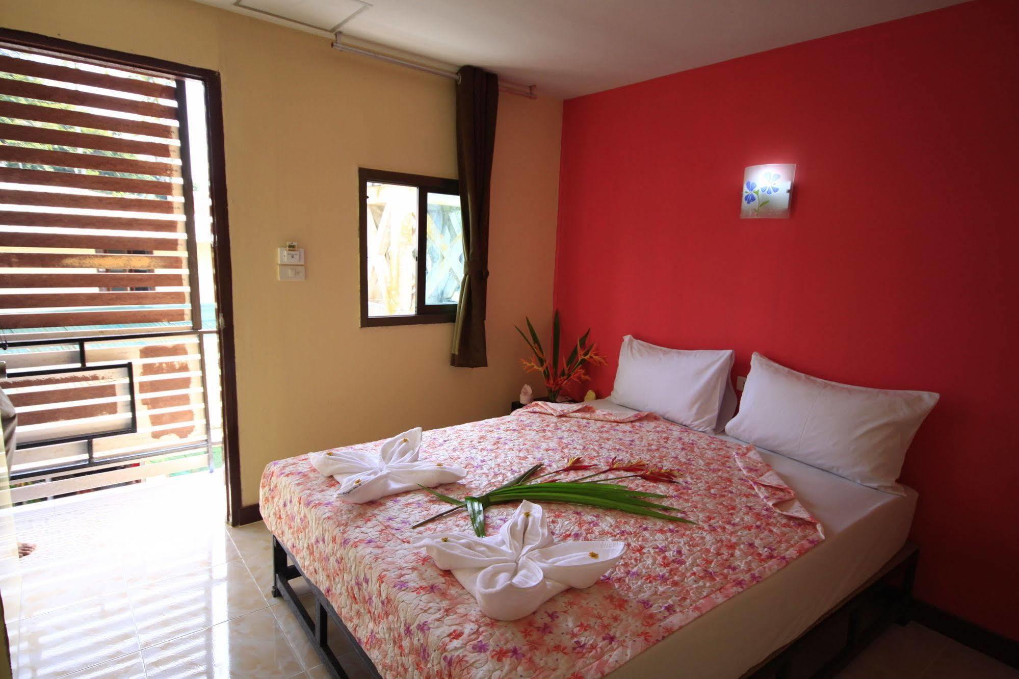 Pongpan House Phi Phi Appartement Buitenkant foto