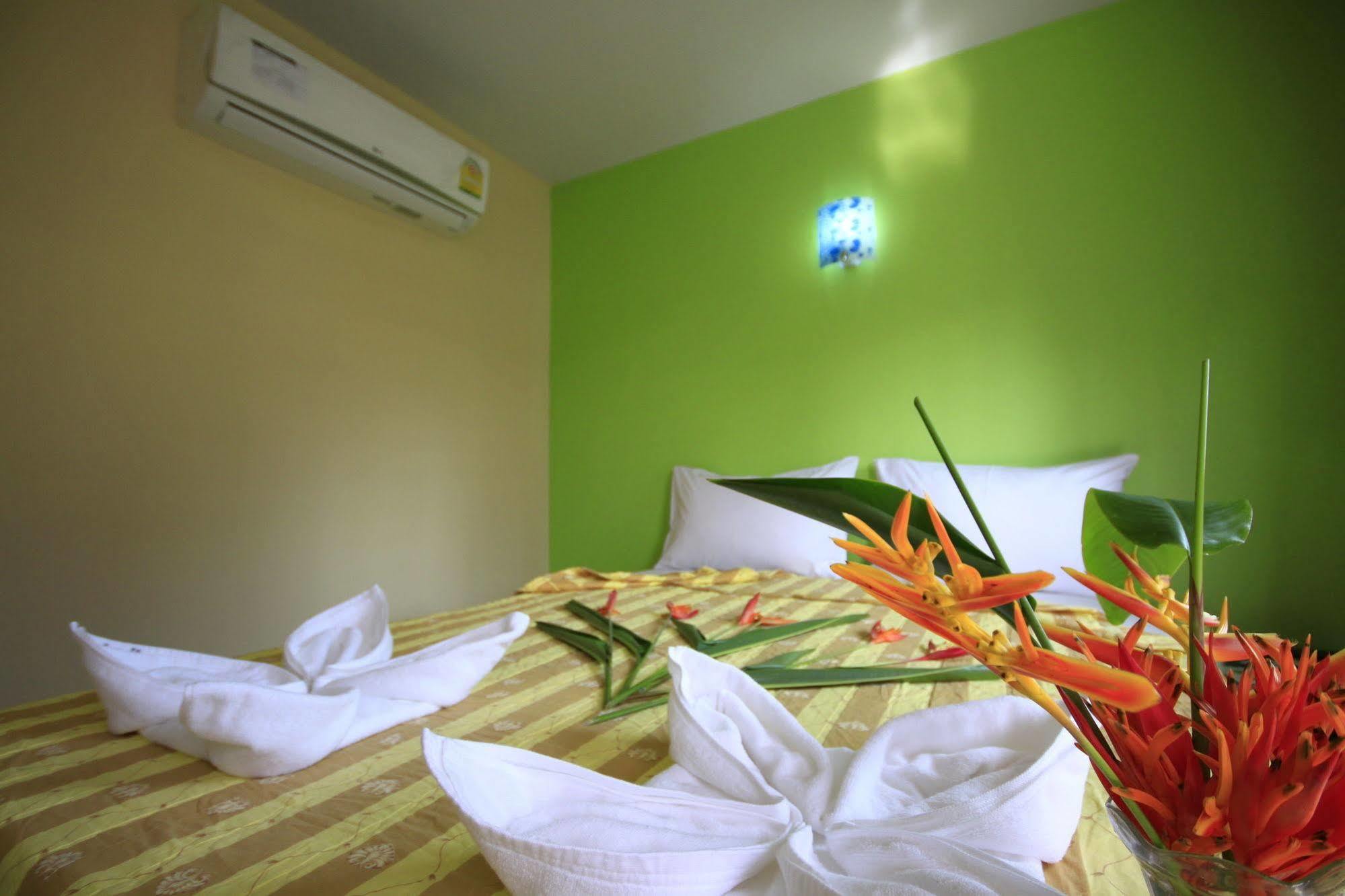 Pongpan House Phi Phi Appartement Buitenkant foto