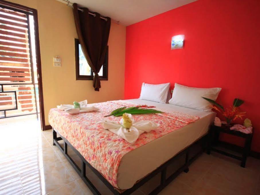 Pongpan House Phi Phi Appartement Buitenkant foto